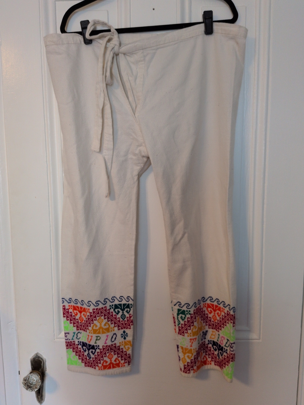 Women’s White Embroidered Drawstring Pants